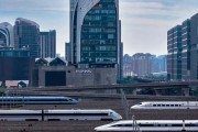 事业什么高铁列车“飙车”？官方解答来了！